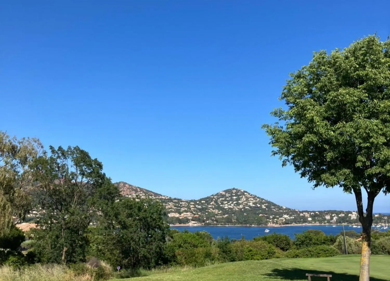 Joli Meuble T2 Au Cap Esterel Vue Esterel Et Mer Saint-Raphael  Saint-Raphael (Var)