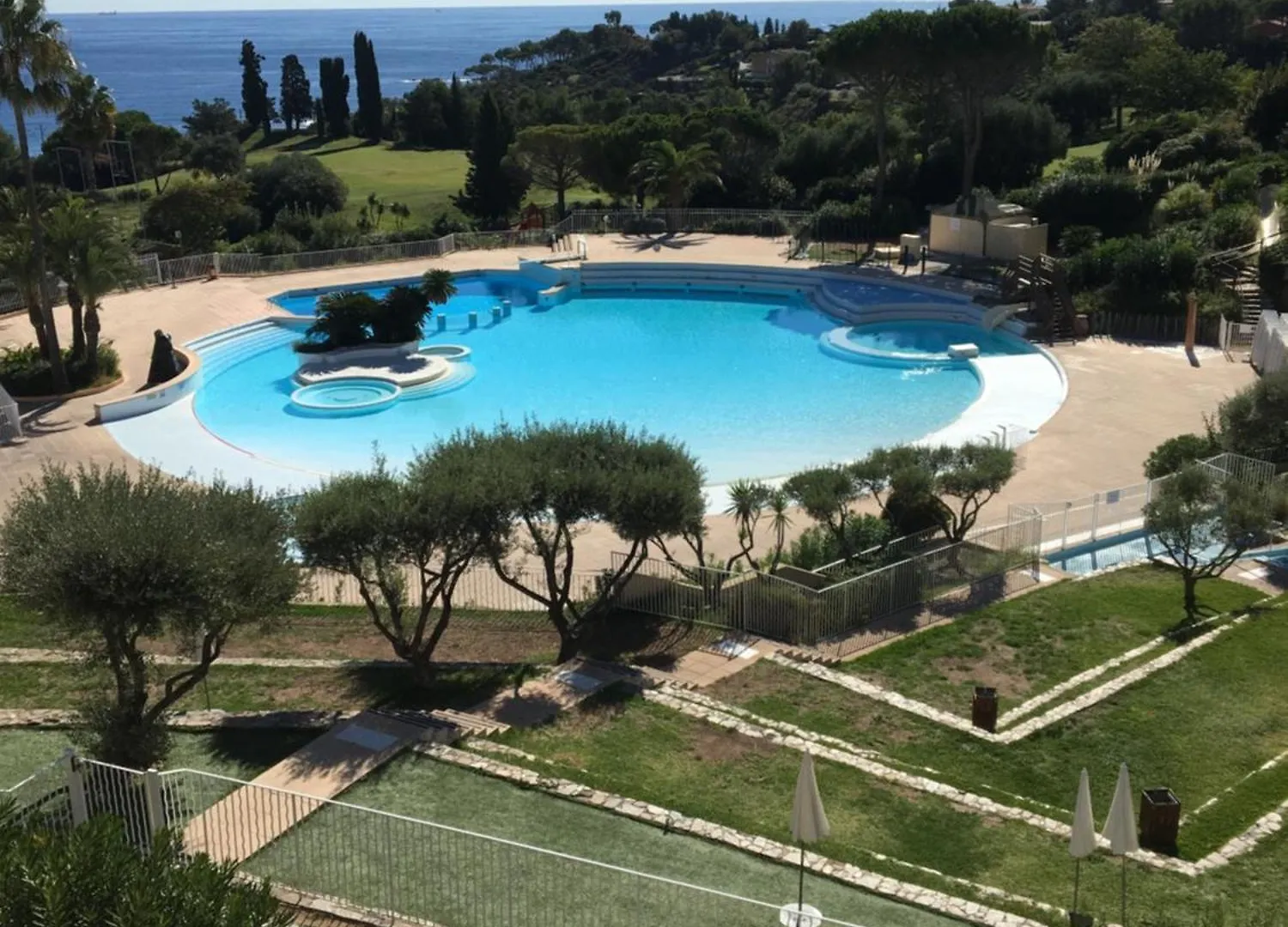 Apartment Joli Meuble T2 Au Cap Esterel Vue Esterel Et Mer Saint-Raphael