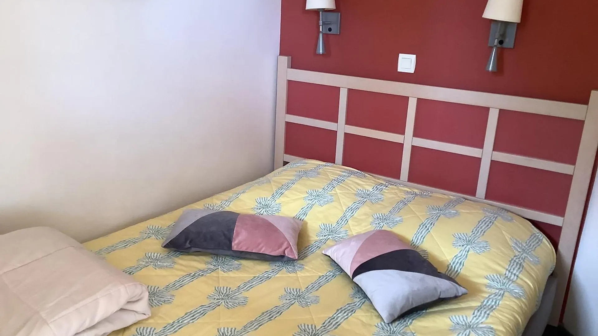 Apartment Joli Meuble T2 Au Cap Esterel Vue Esterel Et Mer Saint-Raphael